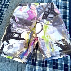 Lululemon Align 6” High rise shorts